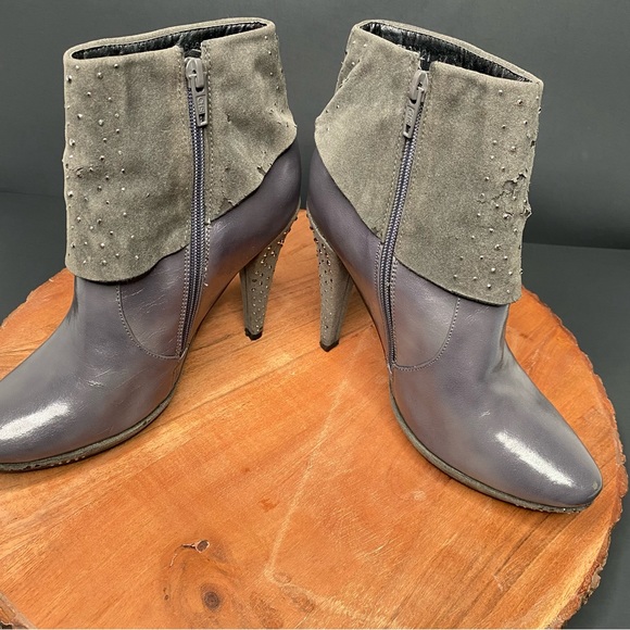 Vtg MCP Women’s Size 7 Gray/ Sliver Leather Rhinestones 4” Heel Zip Ankle Boots - Picture 6 of 9